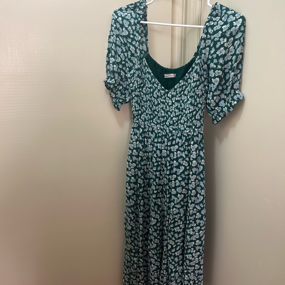 Abercrombie & Fitch Green Floral Midi Dress